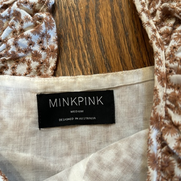 Mink Pink monochrome printed mini. Lightweight, lined, zipper back. - Picture 5 of 5